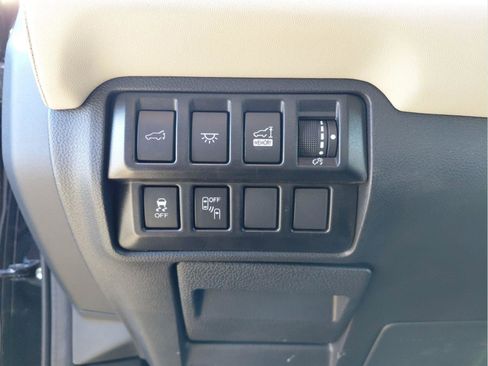 Used 2022 Subaru Ascent Limited image 29