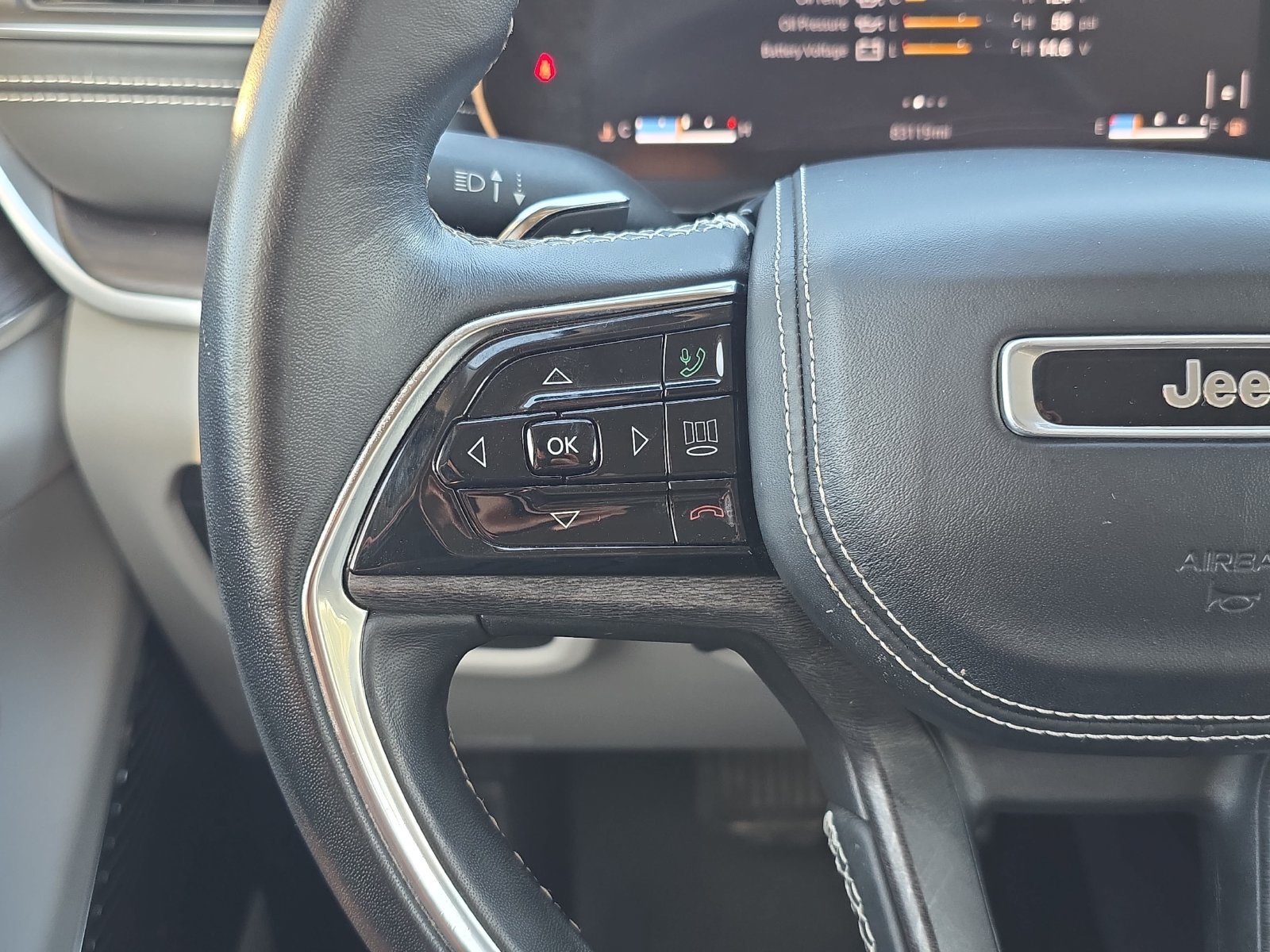 Used 2021 Jeep Grand Cherokee L Overland w/ Luxury Tech Group IV AWD/4WD image 14