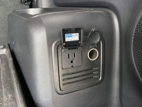 Used 2023 Toyota 4Runner Limited image 10