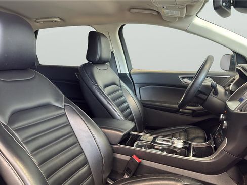 Used 2020 Ford Edge SEL w/ Convenience Package image 14