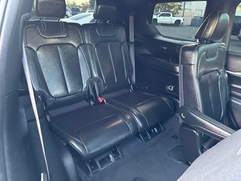 Used 2024 Jeep Grand Cherokee L Limited w/ Black Appearance Package AWD/4WD image 19
