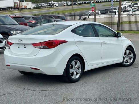 Used 2013 Hyundai Elantra GLS w/ Preferred Pkg image 2