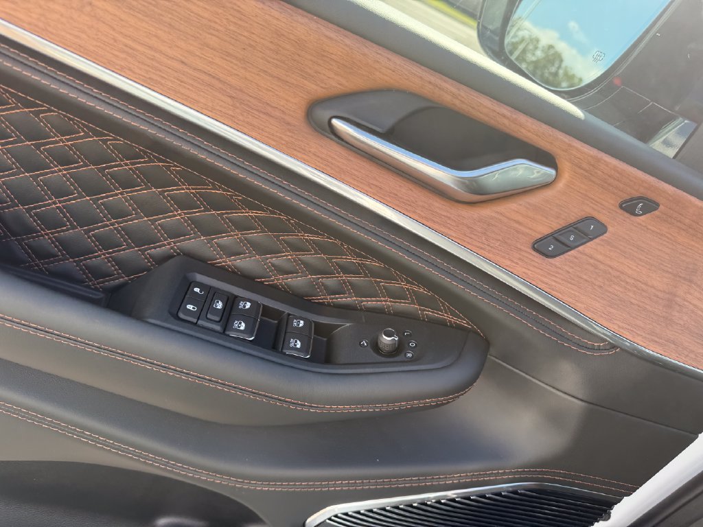 New 2027 Jeep Grand Cherokee Summit AWD/4WD image 6