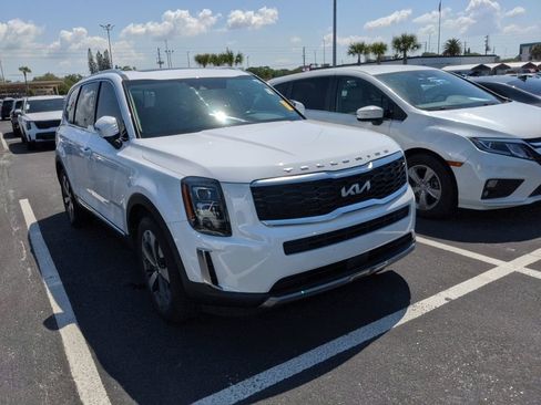 Used 2022 Kia Telluride EX w/ EX Premium Package image 2