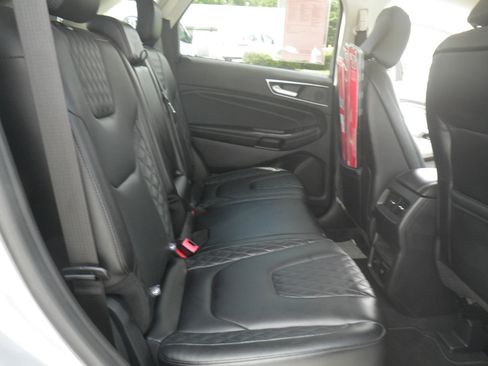 Certified 2024 Ford Edge Titanium image 22