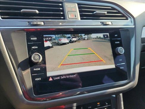 Used 2023 Volkswagen Tiguan SE R-Line image 21