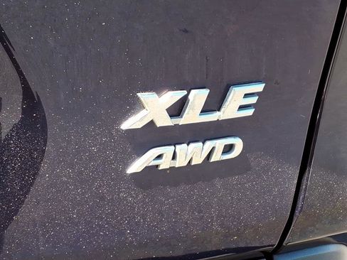 Certified 2022 Toyota RAV4 XLE AWD/4WD image 10