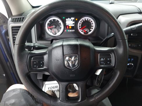 Used 2018 RAM 1500 Express AWD/4WD image 7