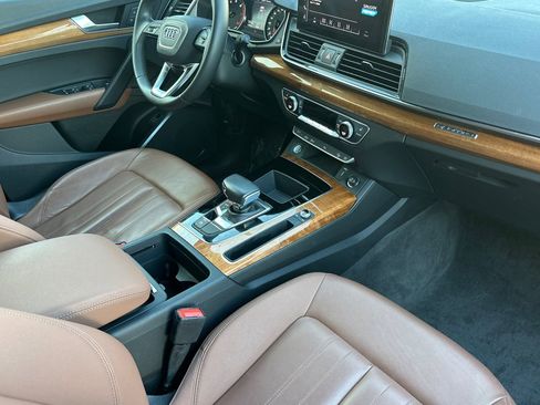 Used 2021 Audi Q5 2.0T Premium w/ Convenience Package image 16