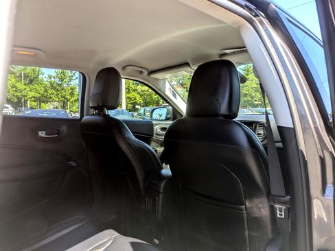 Used 2017 Jeep Compass Limited image 43