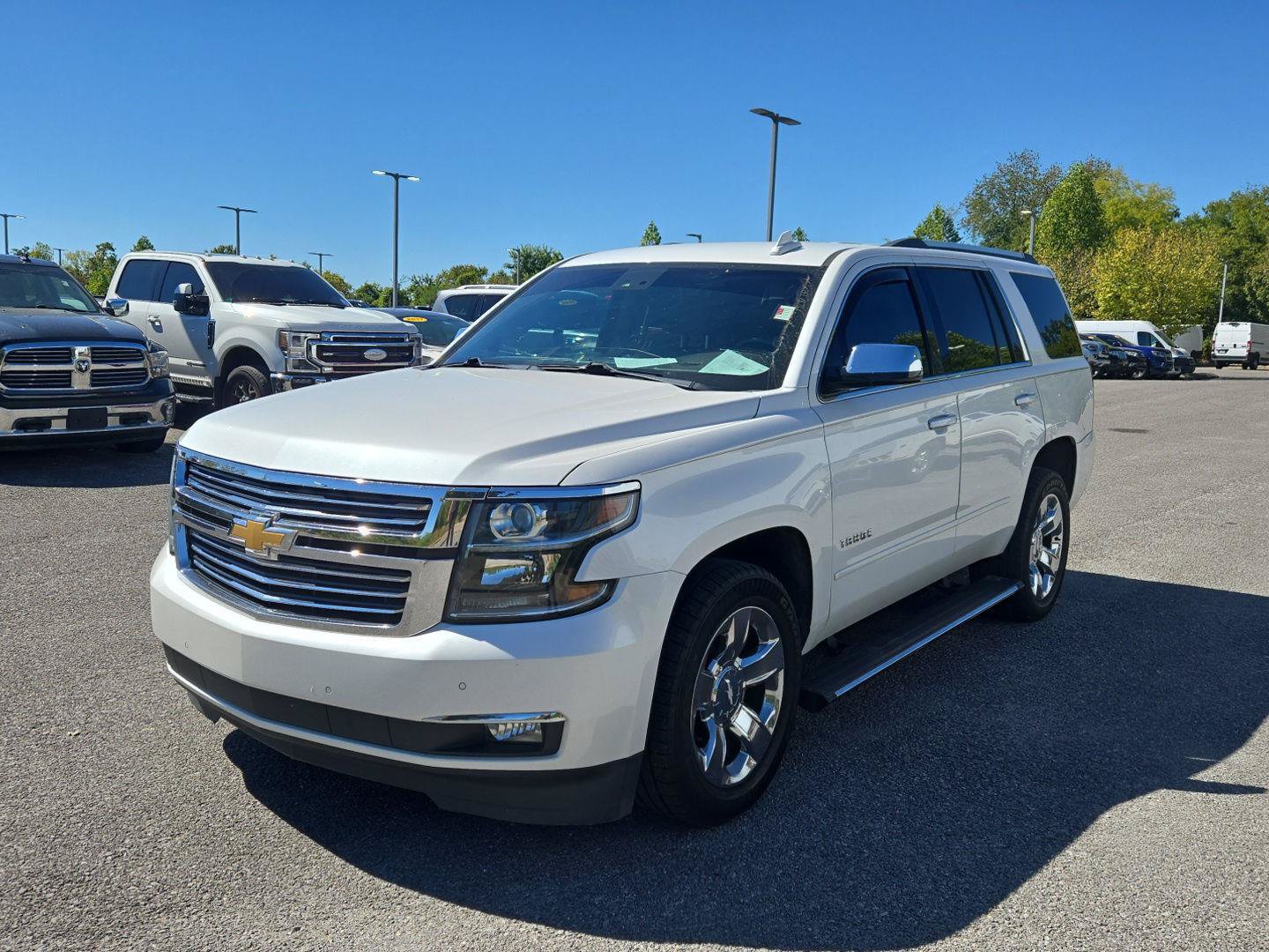 Used 2017 Chevrolet Tahoe Premier RWD image 3
