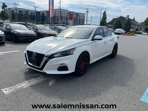 Used 2022 Nissan Altima 2.5 S FWD image 3