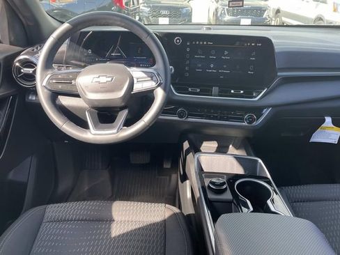 Used 2026 Chevrolet Equinox LT w/ LPO, Floor Liner Package AWD/4WD image 19