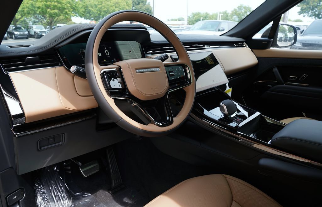 New 2026 Land Rover Range Rover Sport Dynamic SE AWD/4WD image 14