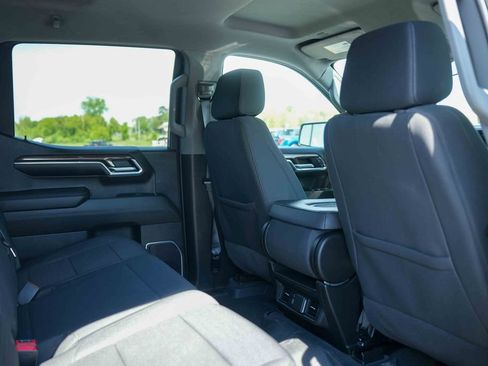 Used 2024 Chevrolet Silverado 1500 LT AWD/4WD image 18