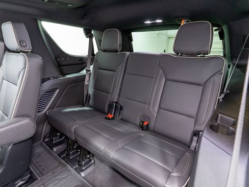 Used 2025 GMC Yukon Elevation w/ Elevation Premium Package AWD/4WD image 35