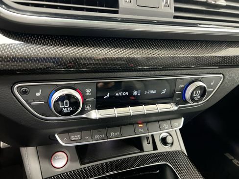 Used 2022 Audi SQ5 Premium Plus w/ Premium Plus Package image 15