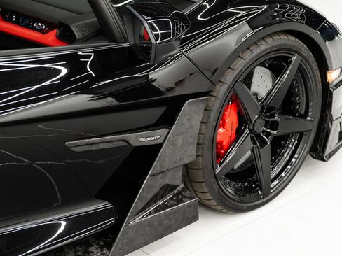 Used 2024 Lamborghini Revuelto image 16