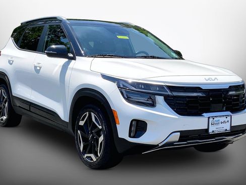 Used 2024 Kia Seltos SX AWD/4WD image 3