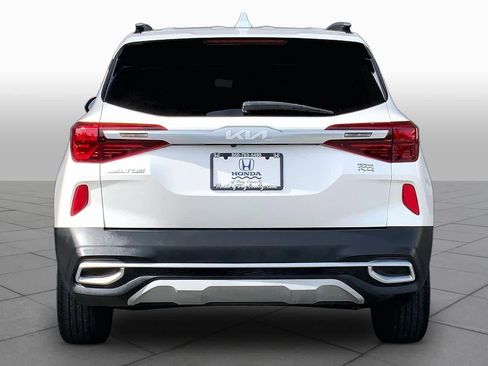 Used 2023 Kia Seltos EX AWD/4WD image 5