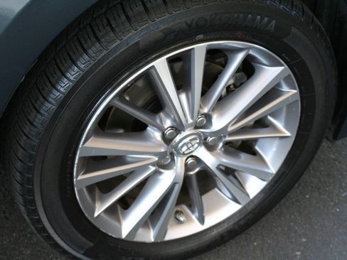Used 2014 Toyota Corolla LE image 25