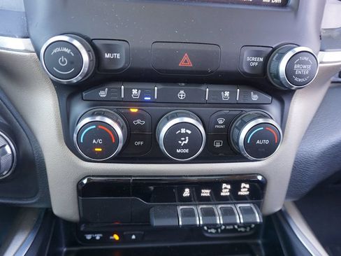 Used 2019 RAM 1500 Laramie RWD image 13