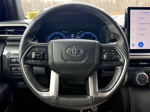 Used 2024 Toyota Tacoma TRD Sport image 32