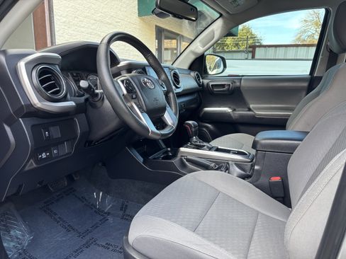 Used 2022 Toyota Tacoma SR5 image 20