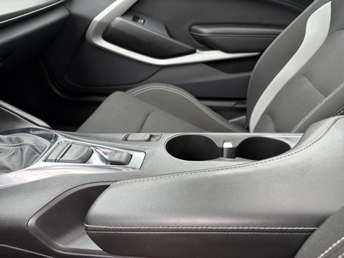 Used 2022 Chevrolet Camaro SS image 2