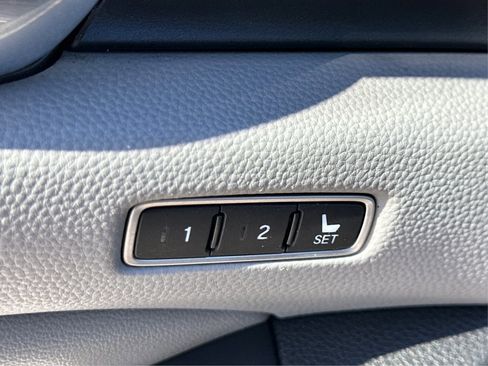 Used 2019 Honda Accord EX-L image 34