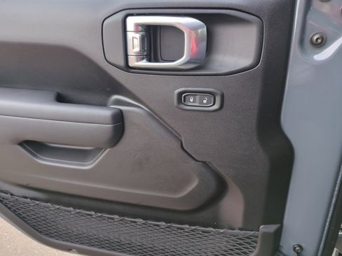 New 2026 Jeep Gladiator Sport image 13