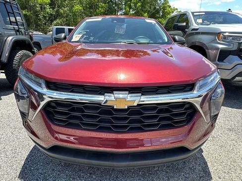Used 2024 Chevrolet Trax LS FWD image 11