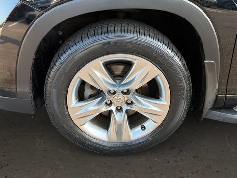 Used 2014 Toyota Highlander Limited Platinum AWD/4WD image 27