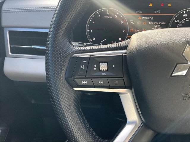 Used 2022 Mitsubishi Outlander SEL FWD image 23