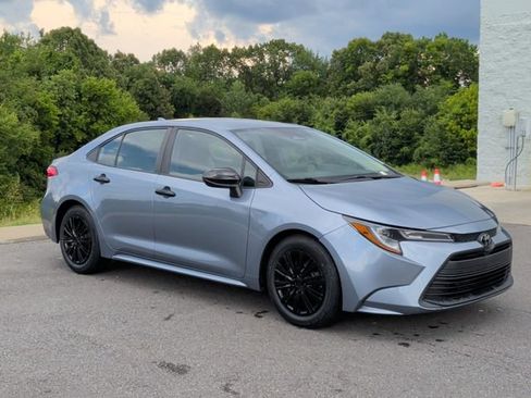 Used 2023 Toyota Corolla LE FWD image 25