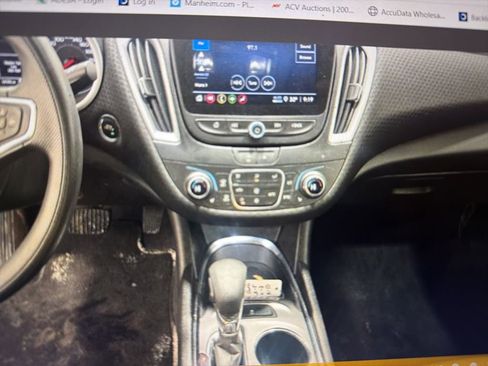 Used 2023 Chevrolet Malibu LT image 11