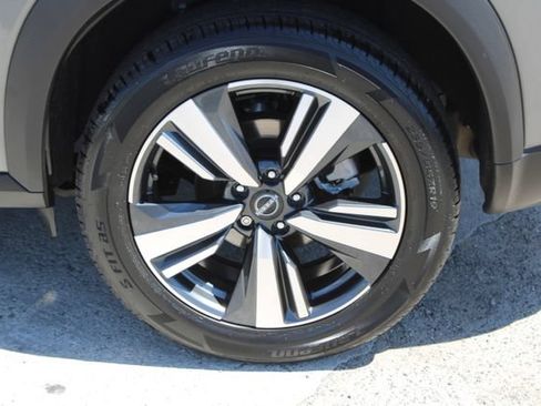 Used 2022 Nissan Rogue SL FWD image 10