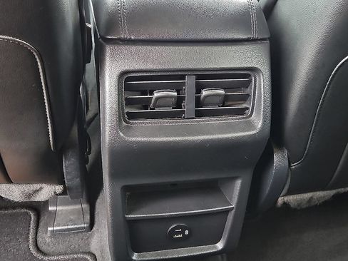 Used 2022 Ford Edge SEL AWD/4WD image 19