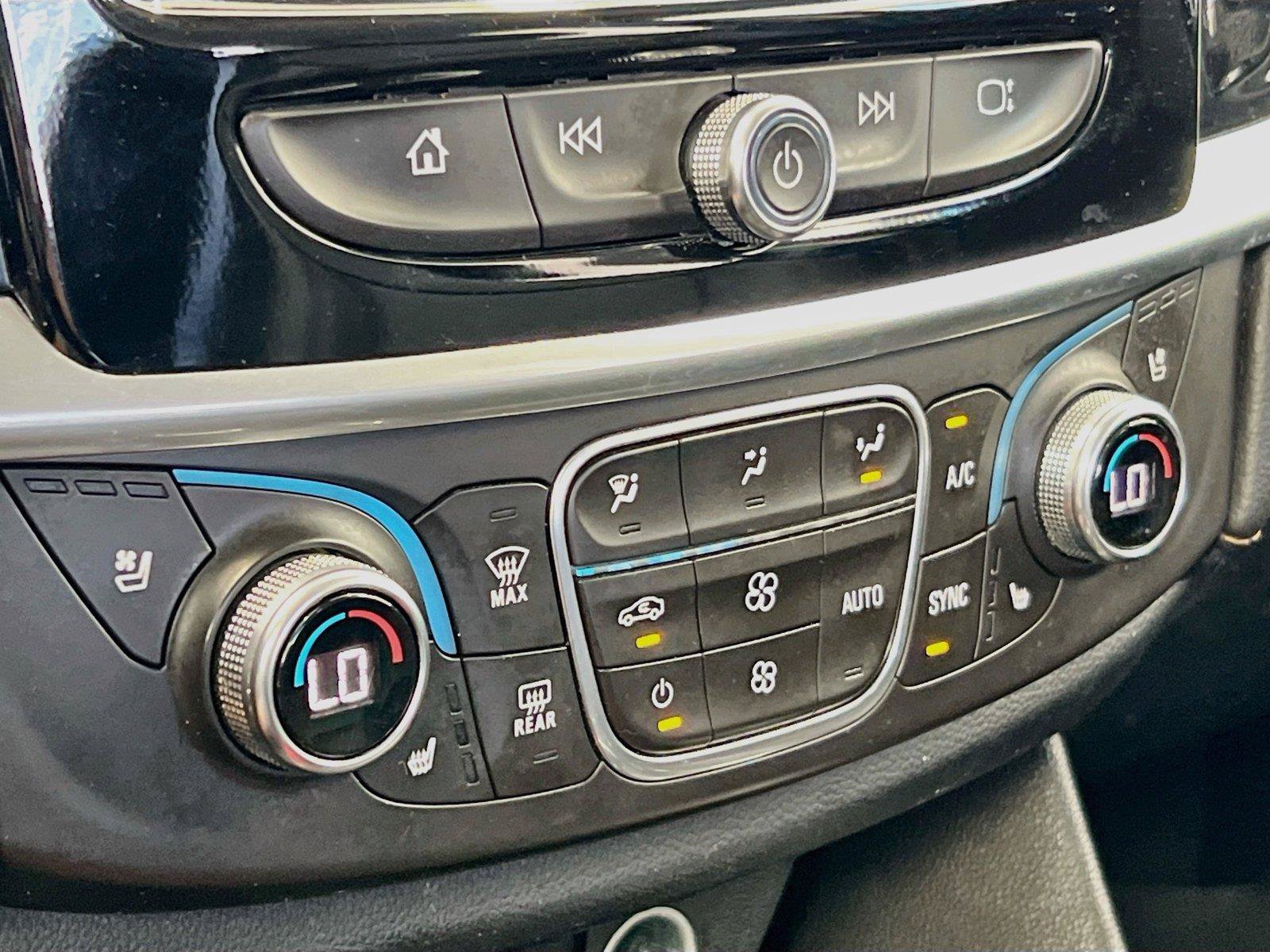 Used 2018 Chevrolet Traverse Premier AWD/4WD image 9