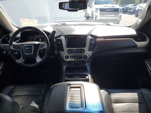 Used 2018 GMC Yukon Denali AWD/4WD image 11