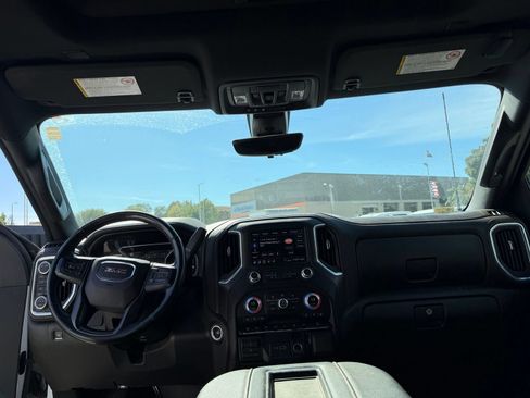 Used 2020 GMC Sierra 2500 AT4 w/ AT4 Premium Package AWD/4WD image 11