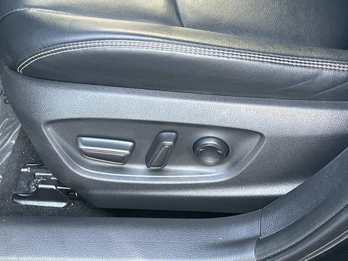 Used 2022 Toyota Corolla LE w/ Premium Interior Package FWD image 28