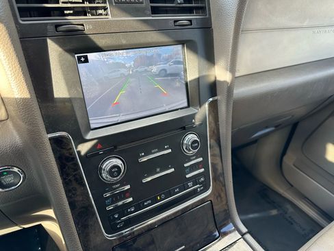 Used 2016 Lincoln Navigator L Select image 23