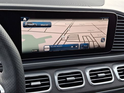 Used 2026 Mercedes-Benz GLS 450 4MATIC image 12