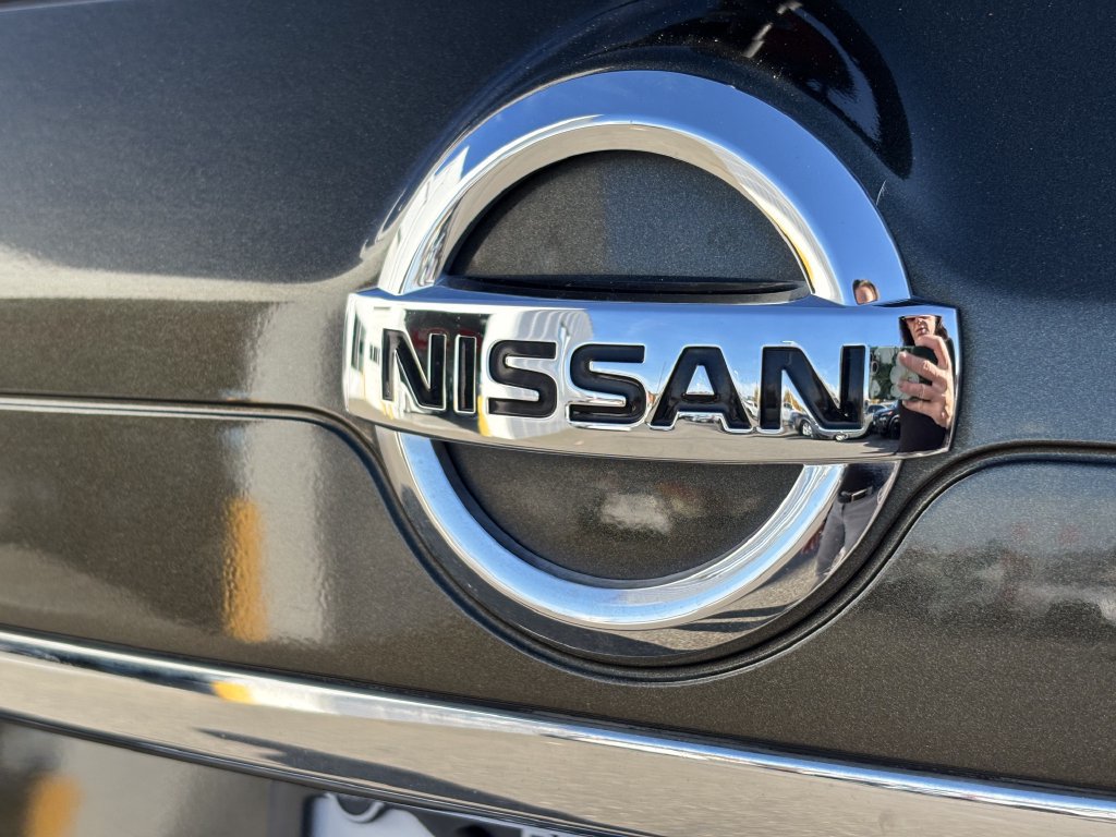Used 2015 Nissan Rogue SL w/ SL Premium Package AWD/4WD image 10