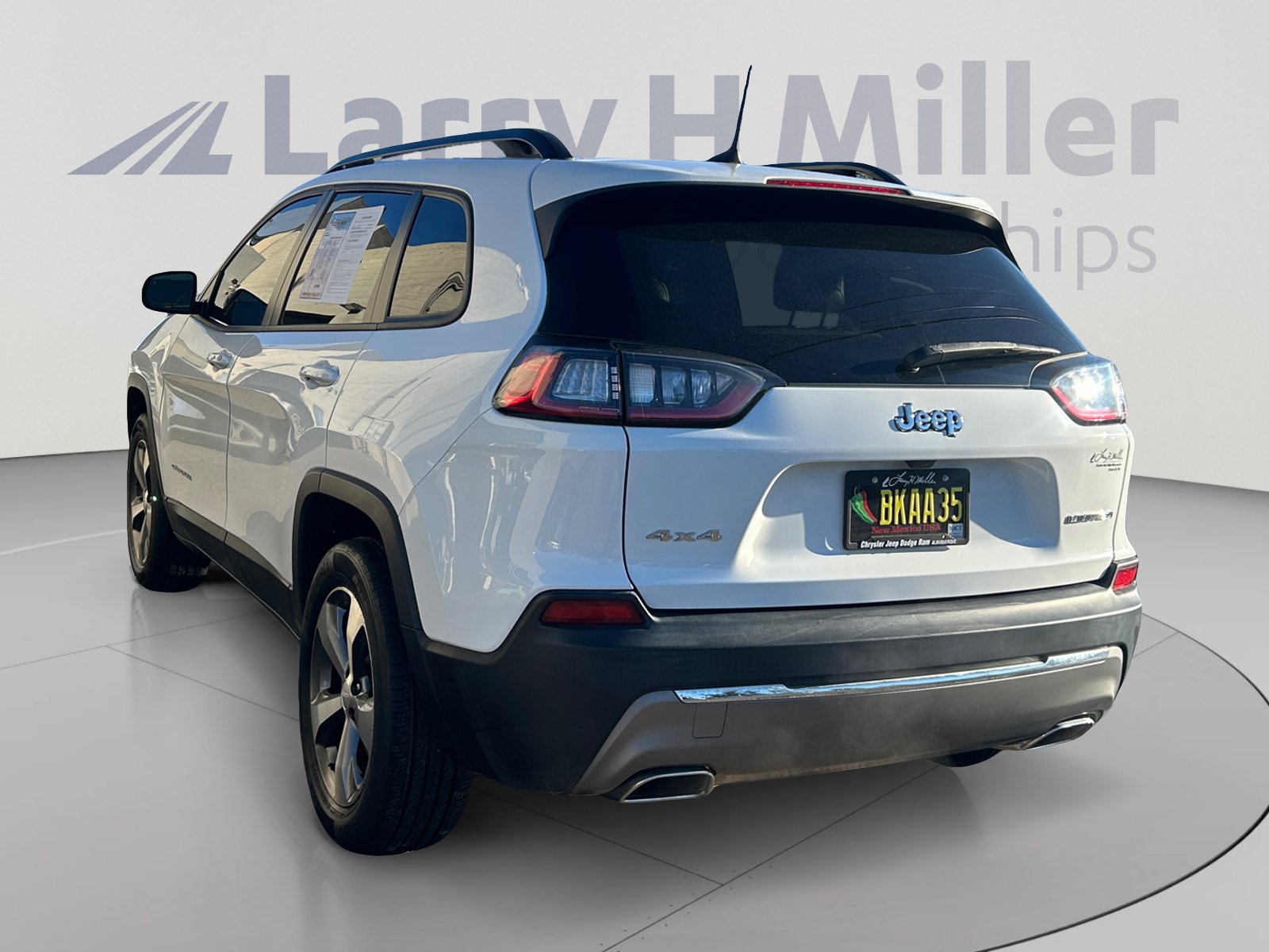 Used 2022 Jeep Cherokee Limited AWD/4WD image 4