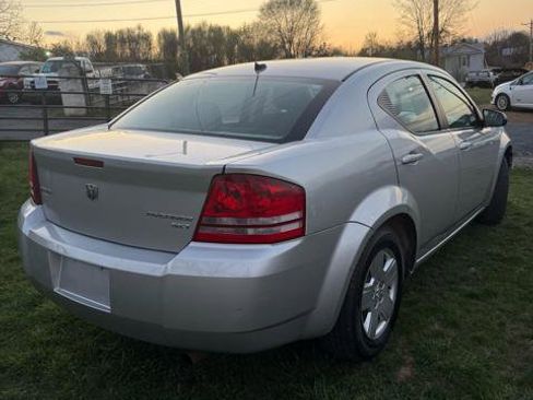 Used 2010 Dodge Avenger SXT image 7