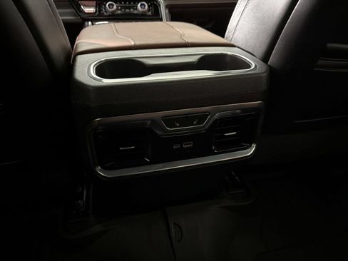 Used 2024 GMC Sierra 1500 Denali Ultimate AWD/4WD image 32