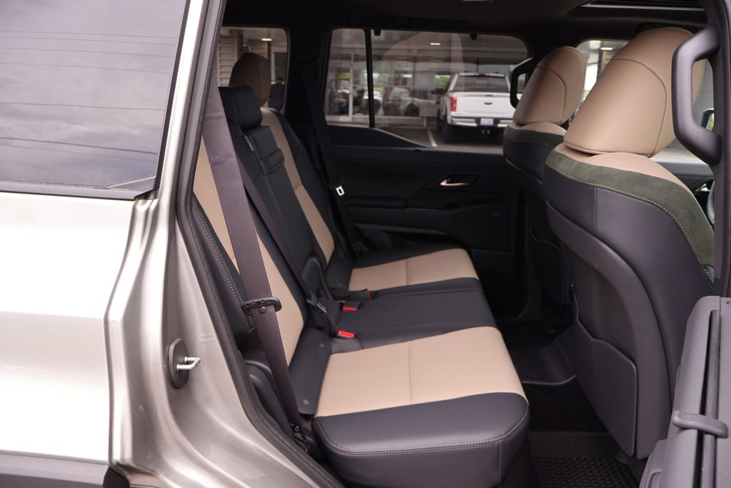 Used 2024 Lexus GX 550 AWD/4WD image 26