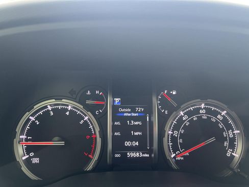 Used 2020 Toyota 4Runner TRD Off-Road Premium AWD/4WD image 31